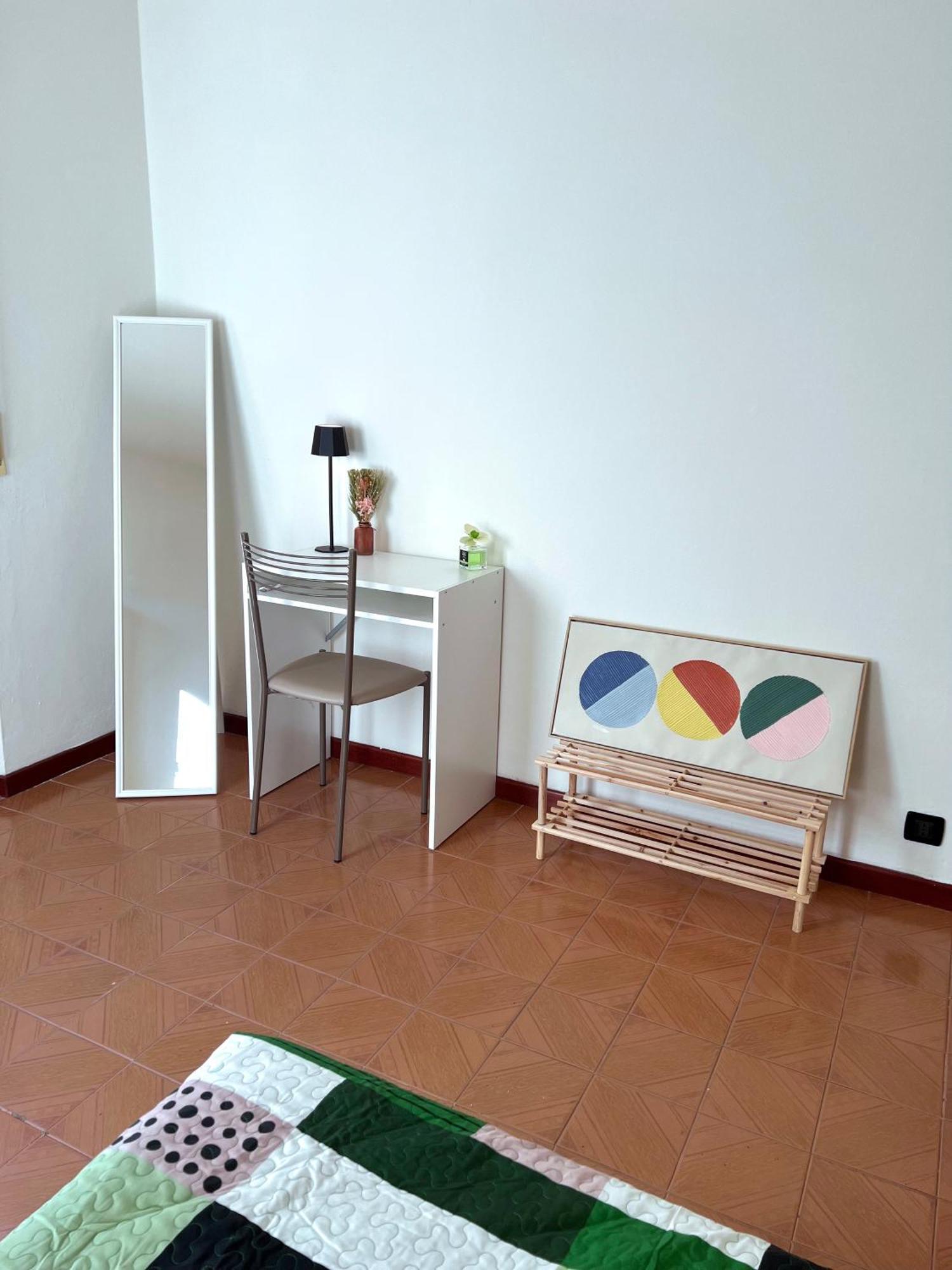 2 Camere, 3 Balconi, Parcheggio, Zona Residenziale Apartment