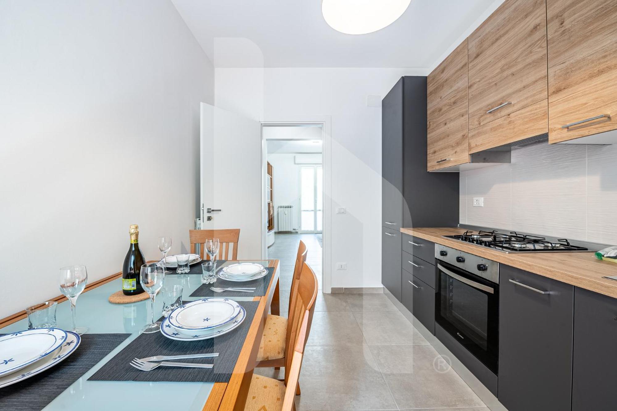 Homiday - New House - Aeroporto - Free Parking