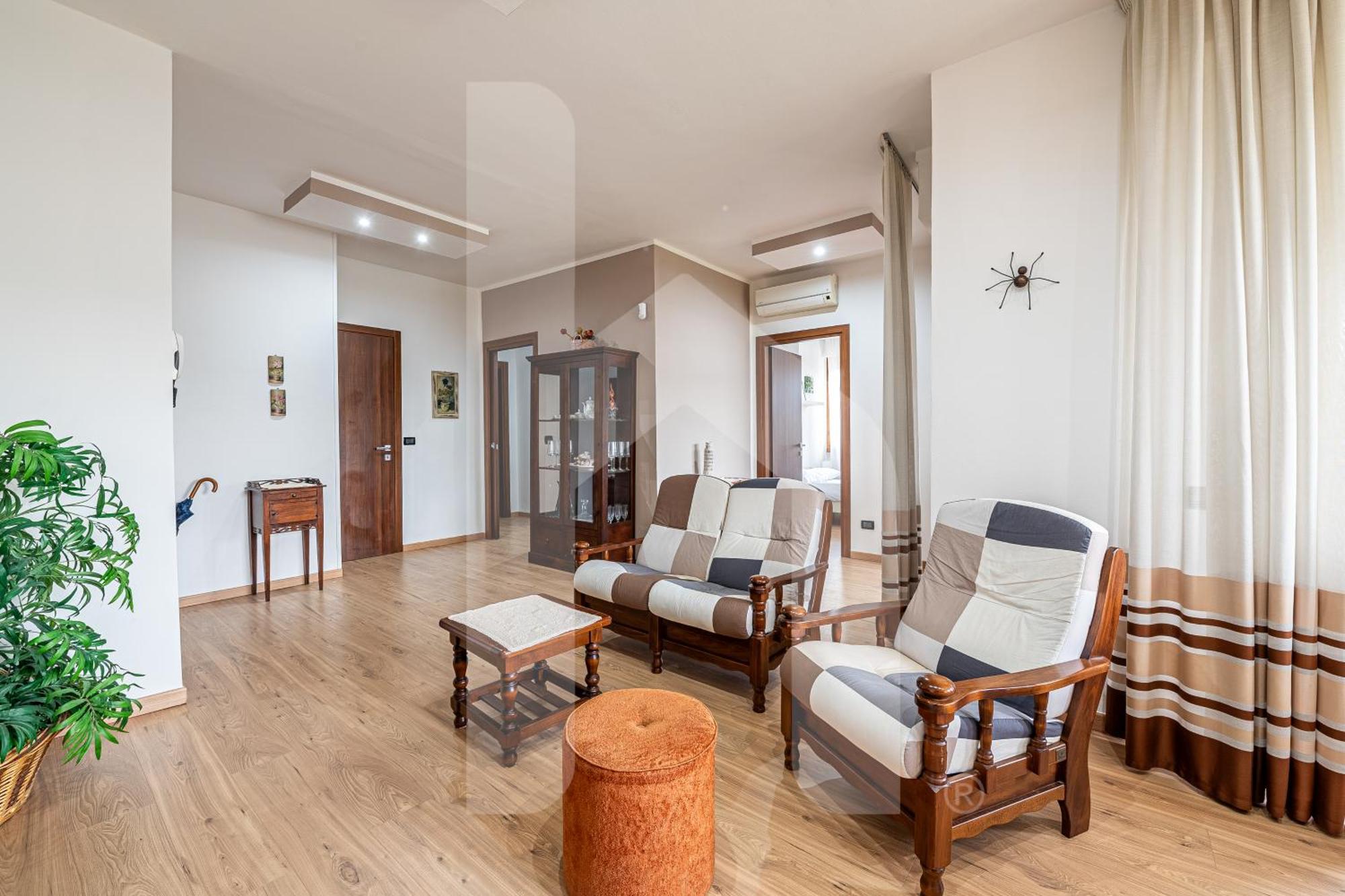 Homiday - - Elegant Apartment- 3 2 Bagni