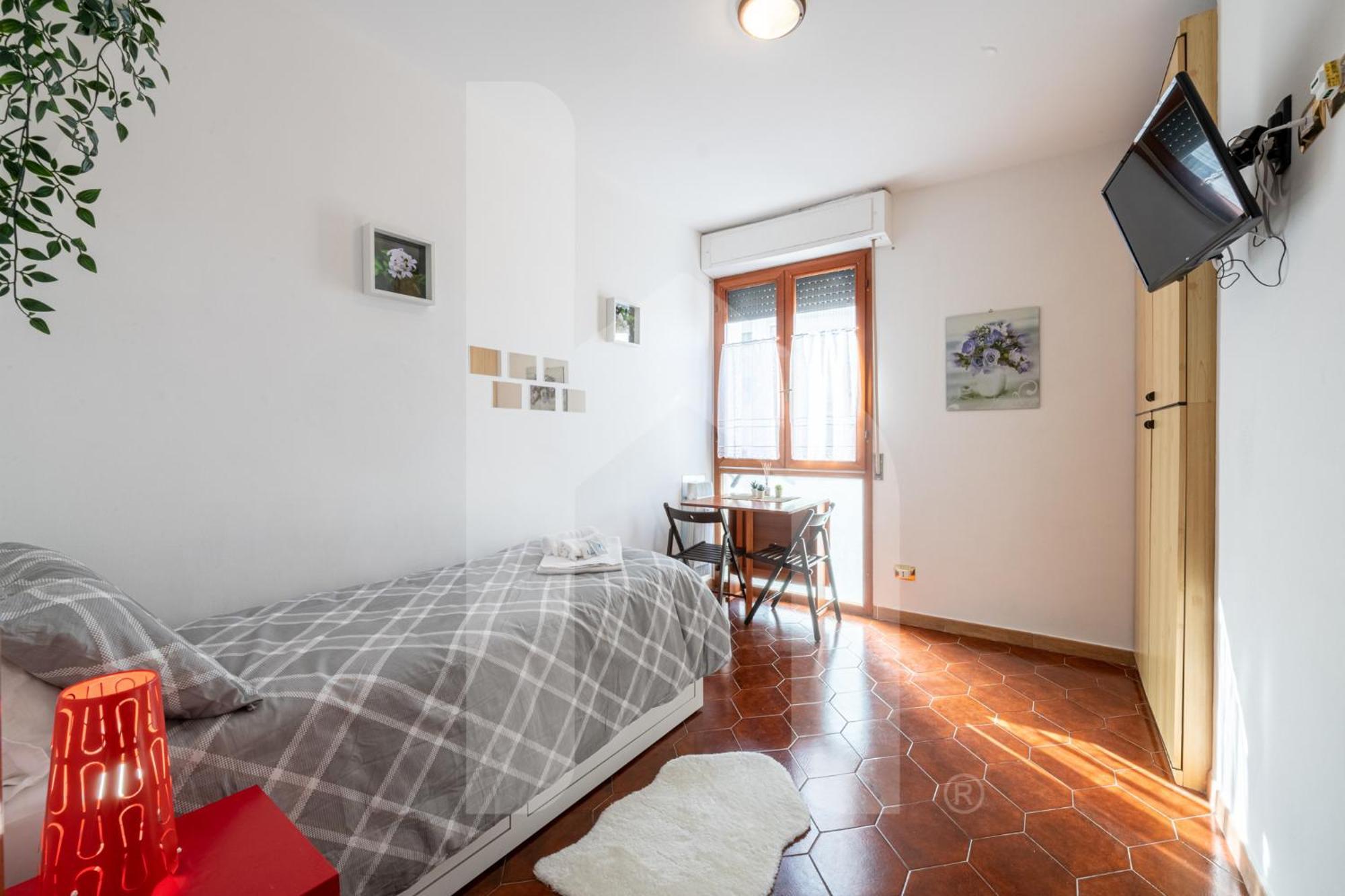 Bed & Breakfast Homiday - Il Giardino --1 Min Ospedale Cisanello--aeroporto Free Parking-- Pisa