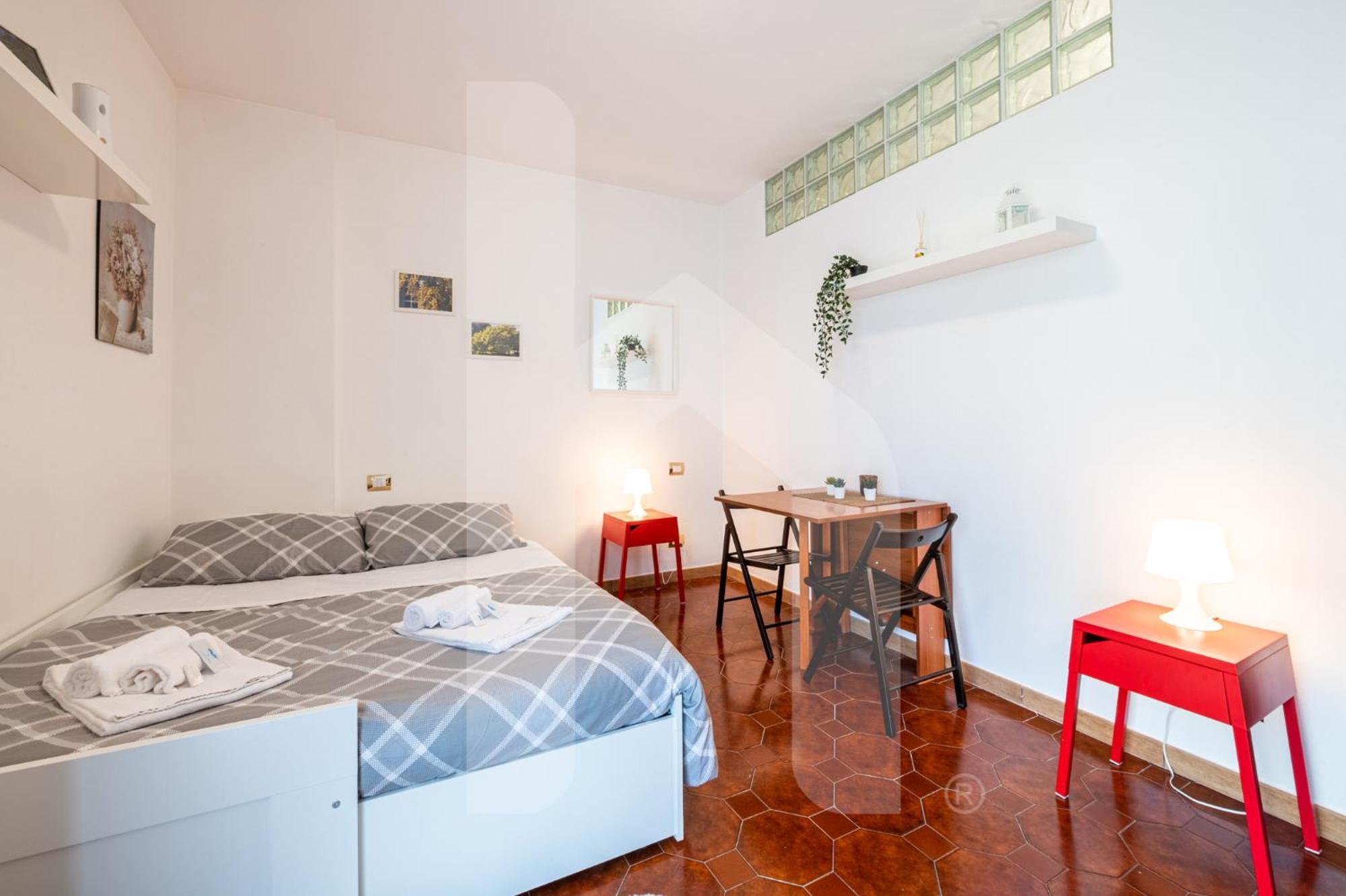 Homiday - Il Giardino --1 Min Ospedale Cisanello--aeroporto Free Parking-- Bed & Breakfast *