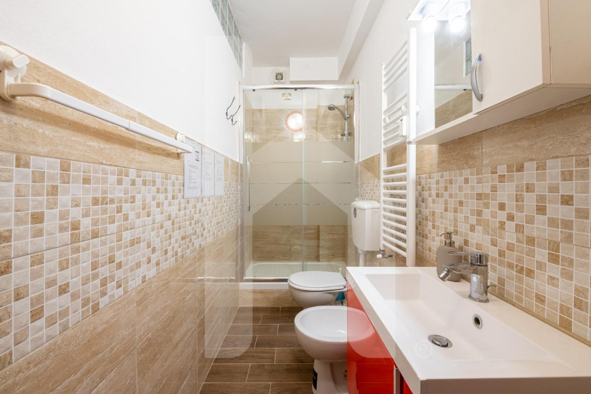 Bed & Breakfast Homiday - Il Giardino --1 Min Ospedale Cisanello--aeroporto Free Parking-- *