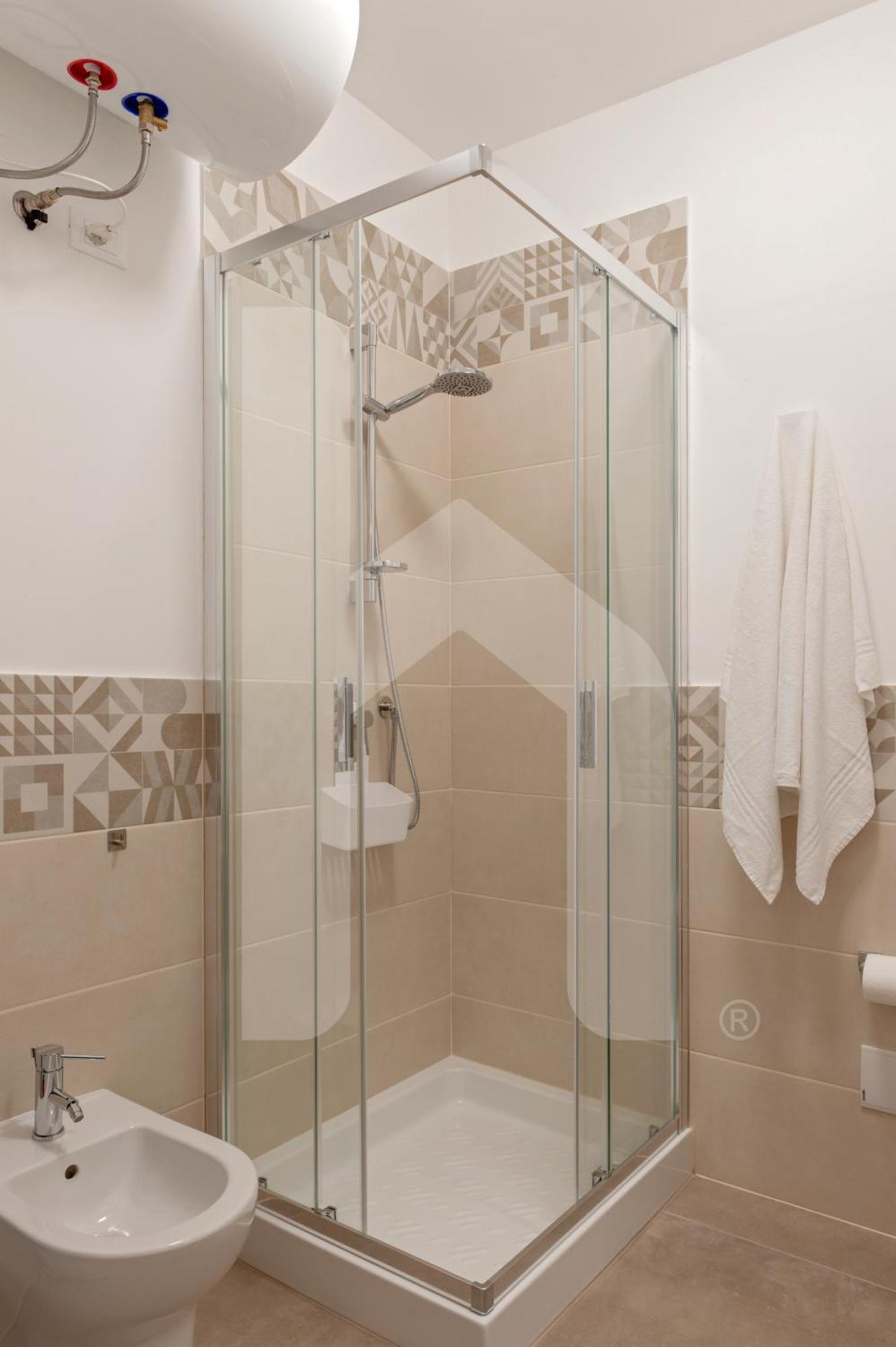 Homiday- New Apt- Free Parking- Aeroporto - Ospedale Apartamento
