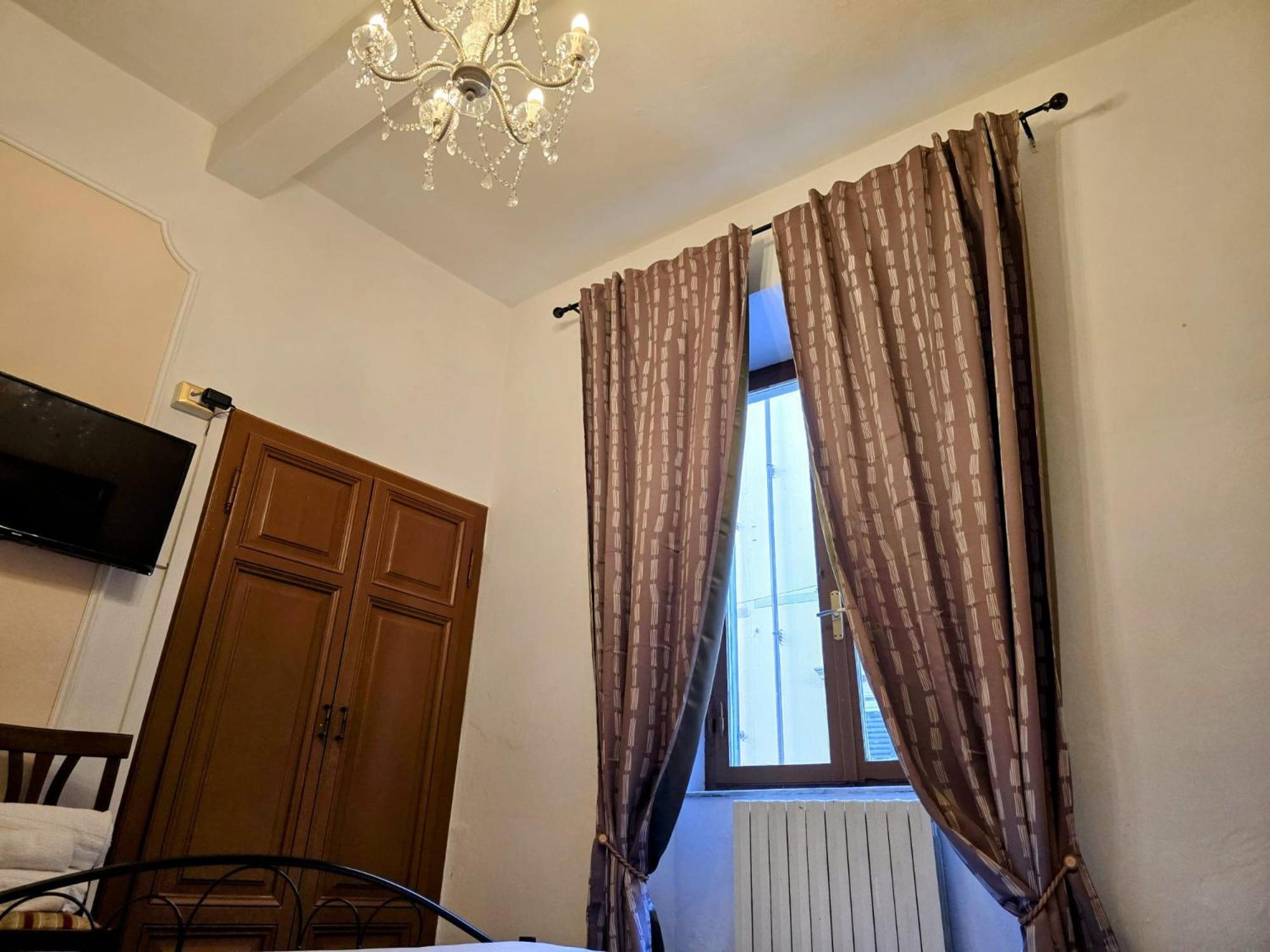 Dietro Al Corso Pisa