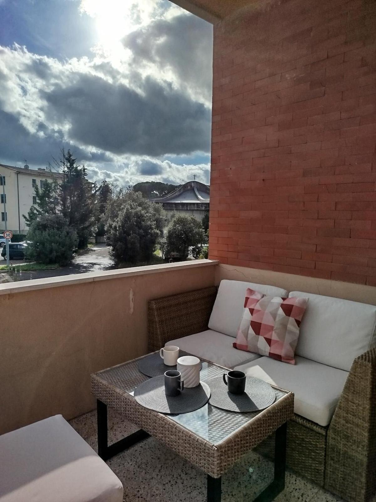 Con 2 Apartment *