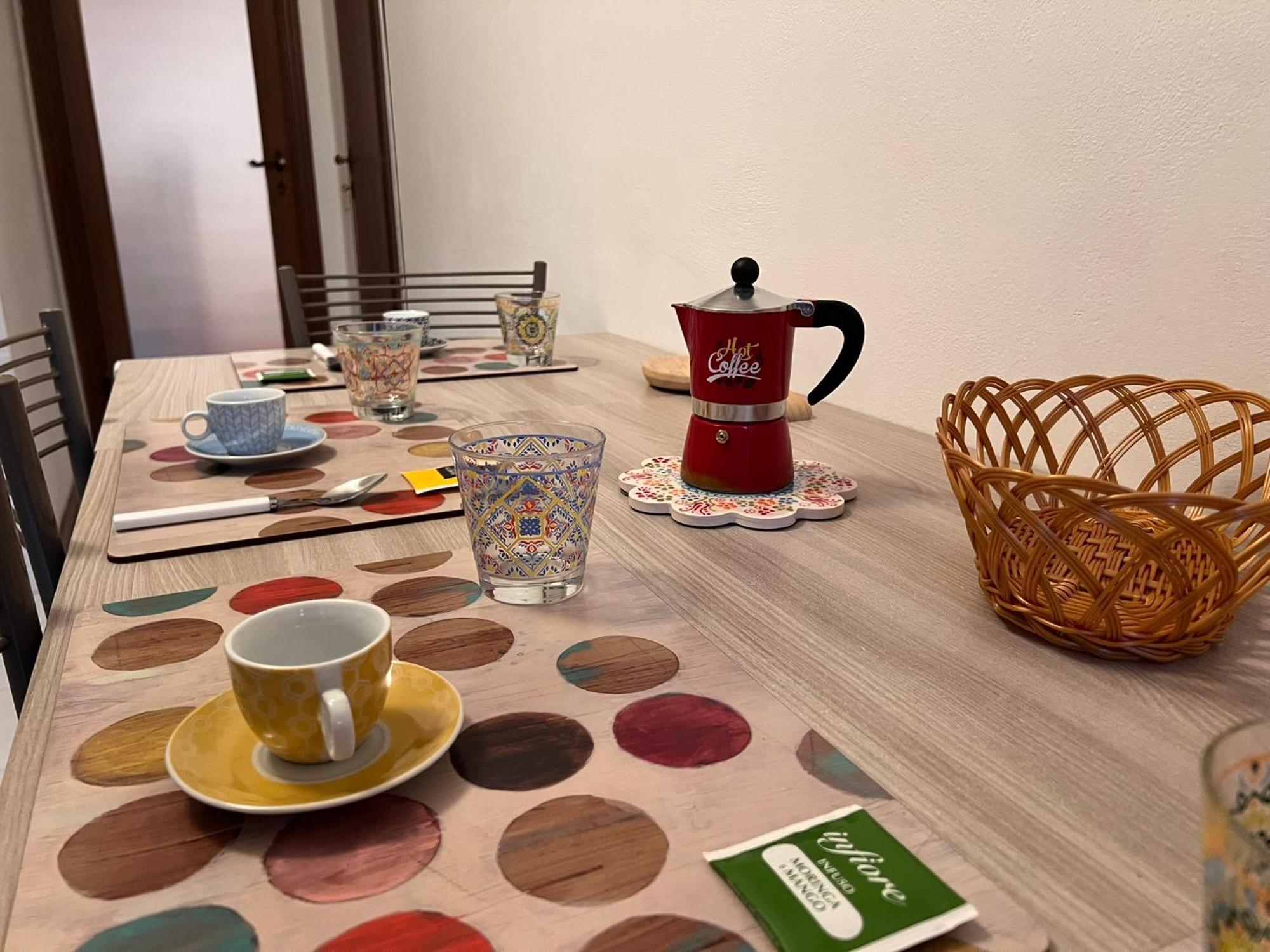 2 Camere, Parcheggio, Balconi, Vicino Al Centro Apartment *