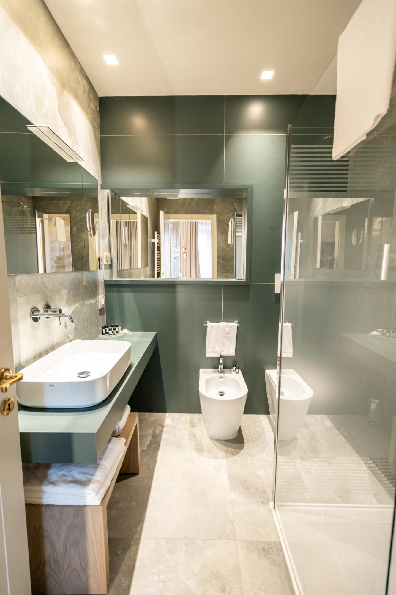 Anna Teresa Luxury