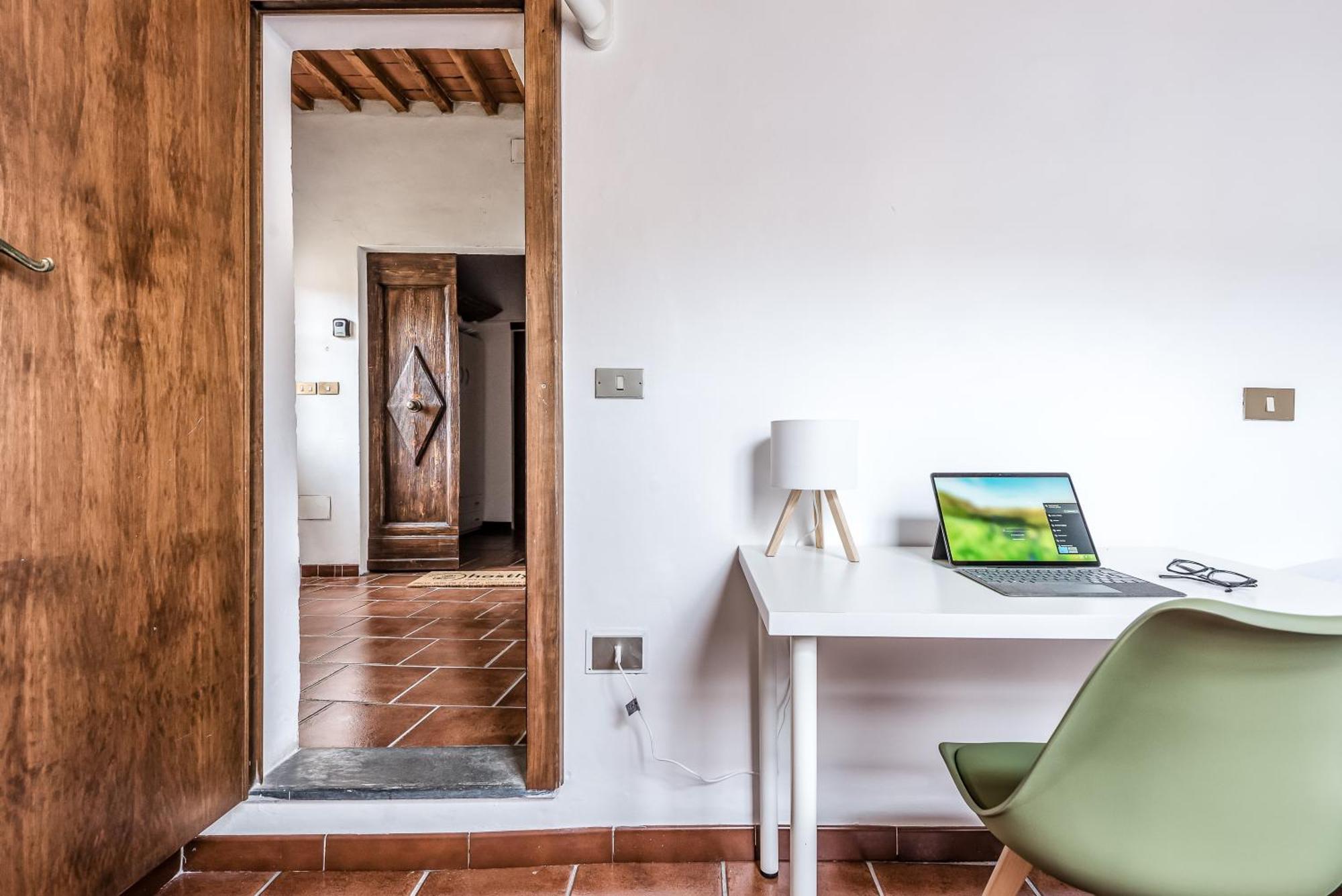Apartment Hostly-maison L'arancio-large House Near The Tower *