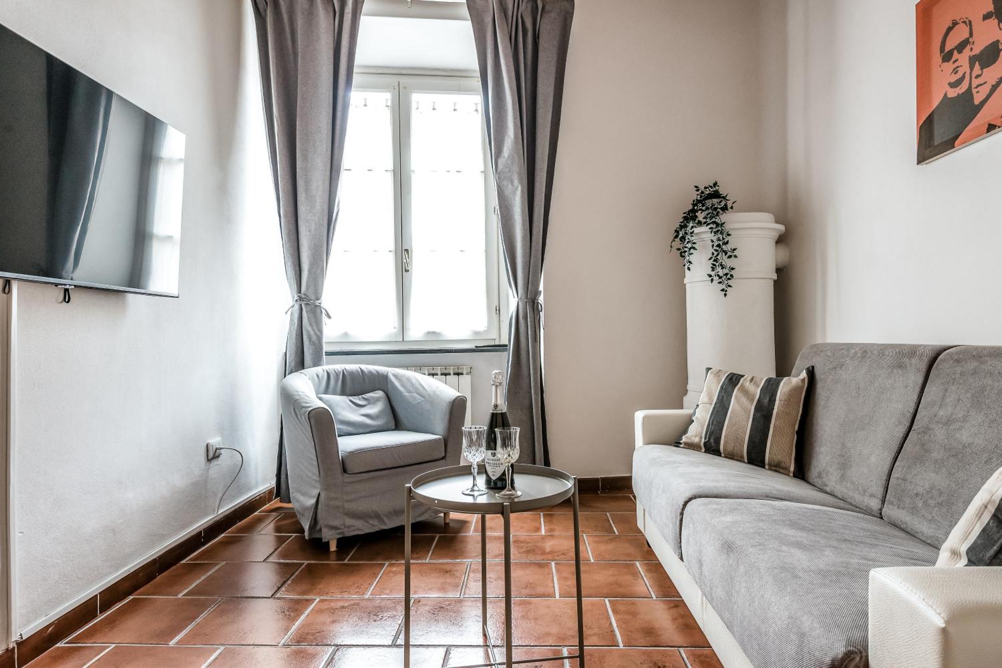 Hostly-maison L'arancio-large House Near The Tower Apartment