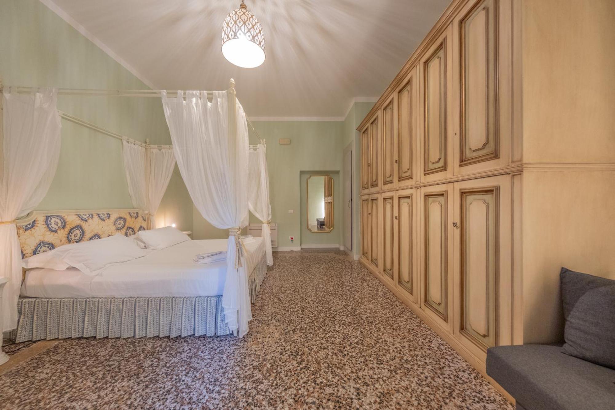 Lungarno Buozzi 7 Apartment