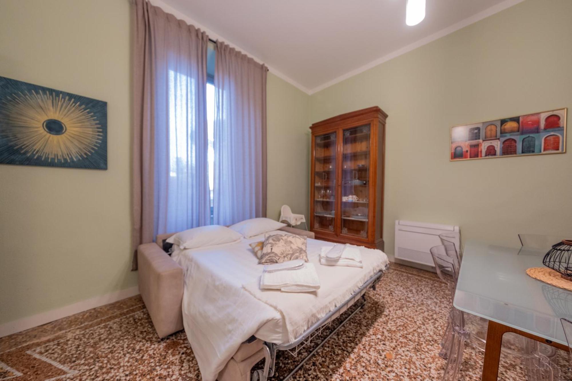 Lungarno Buozzi 7