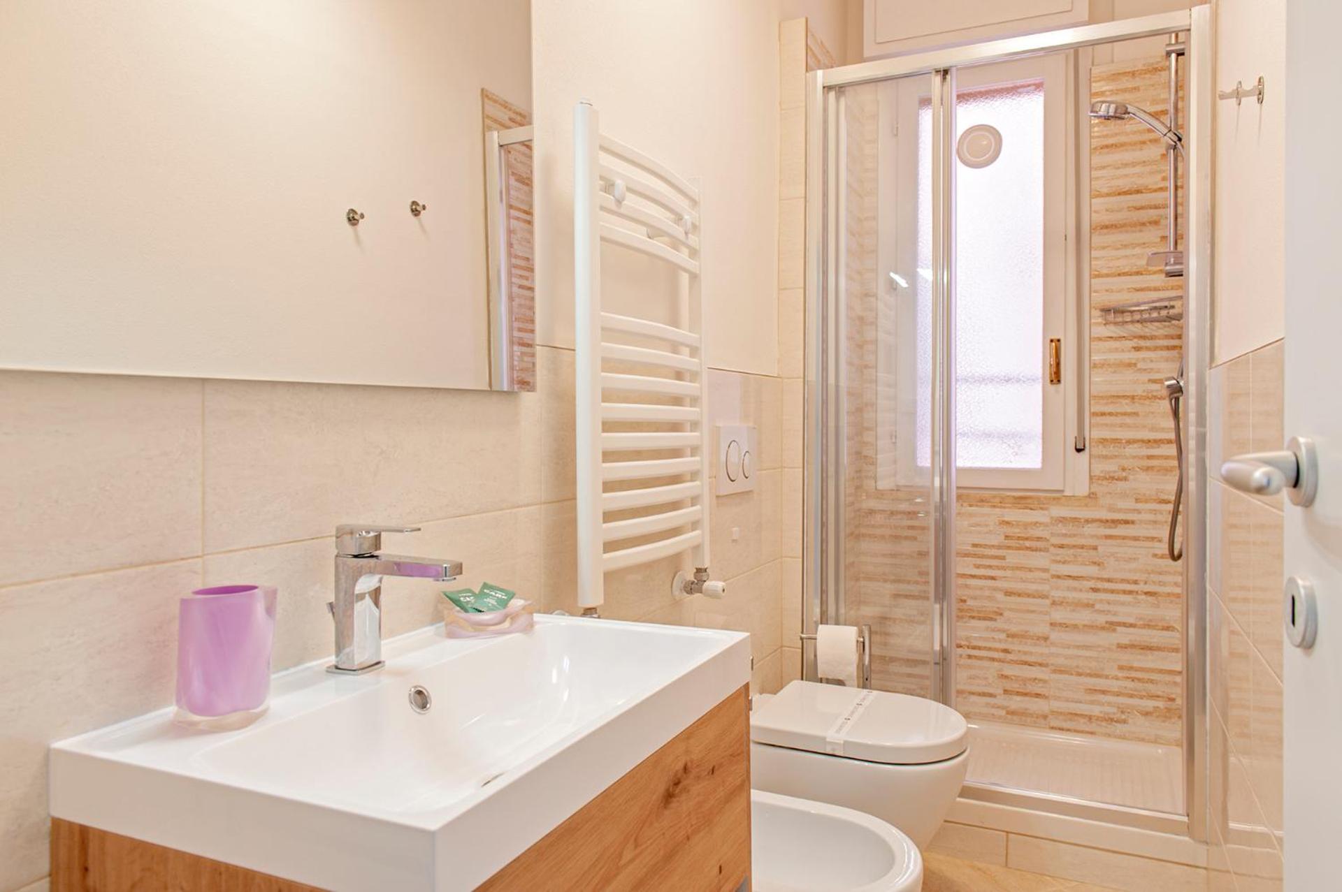 Homiday - New Flat - Moderno - - Cisanello