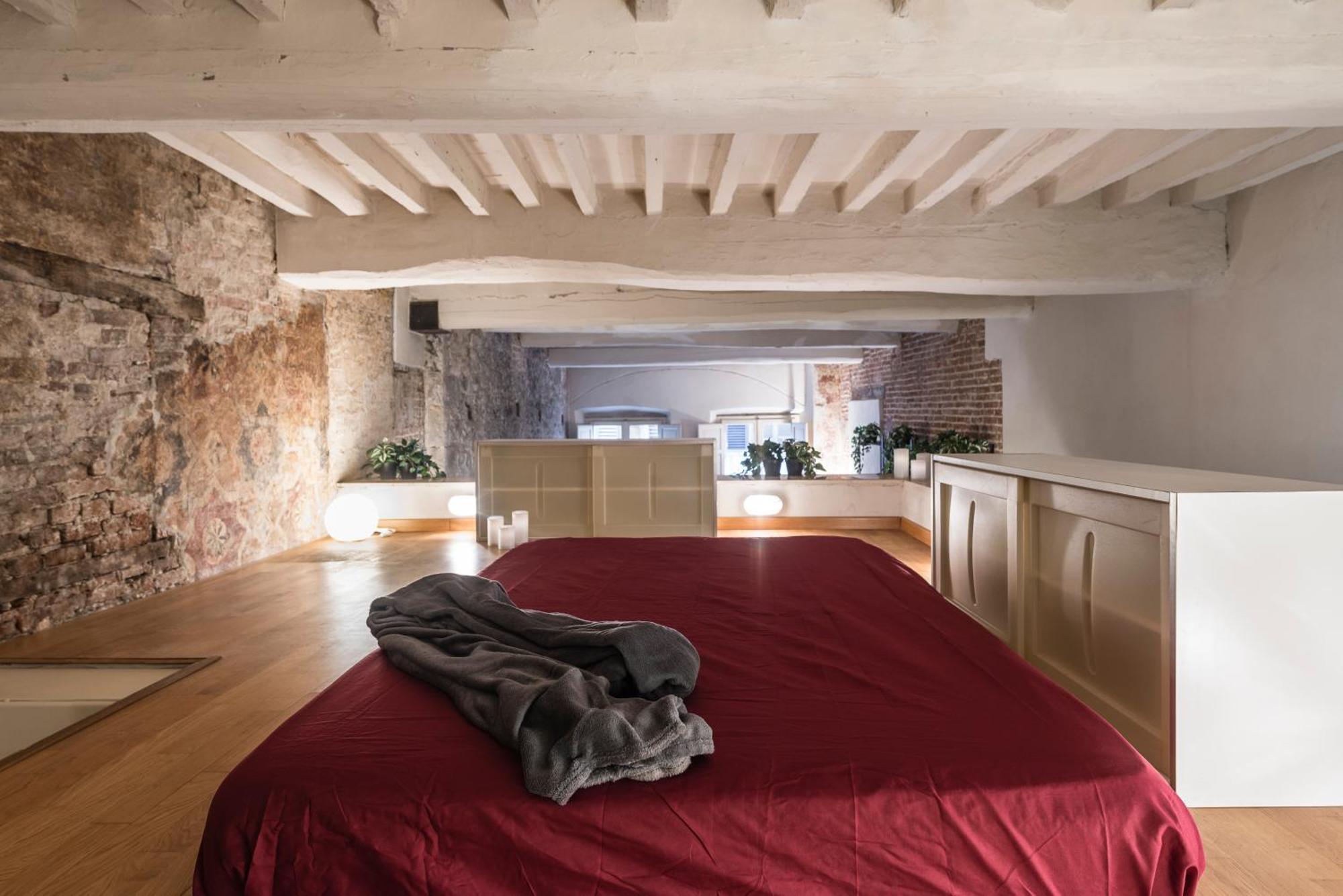 Story House Apartment
