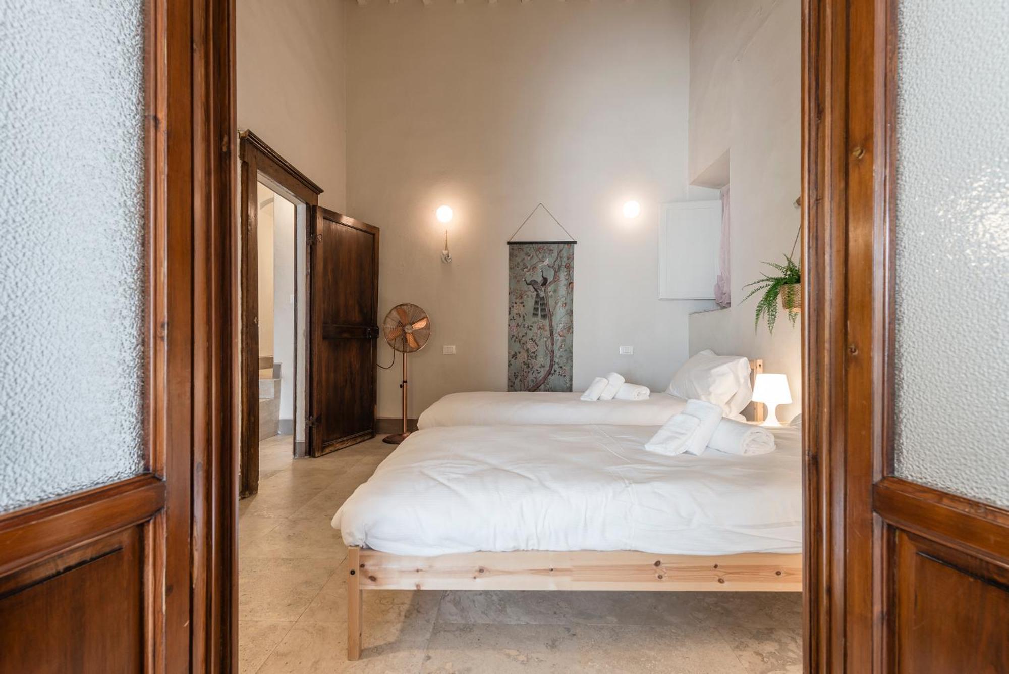 Apartment Story House *