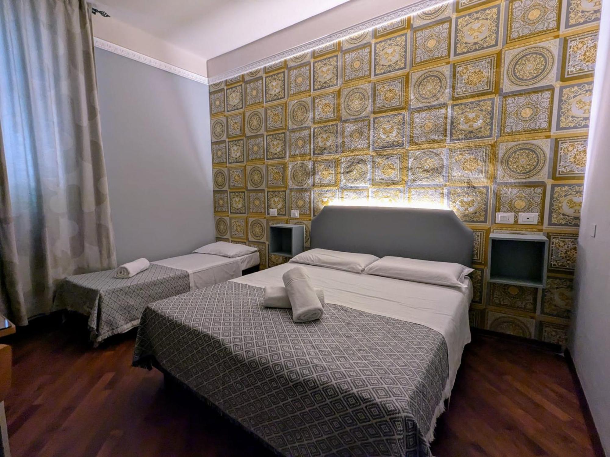 Hotel Athena