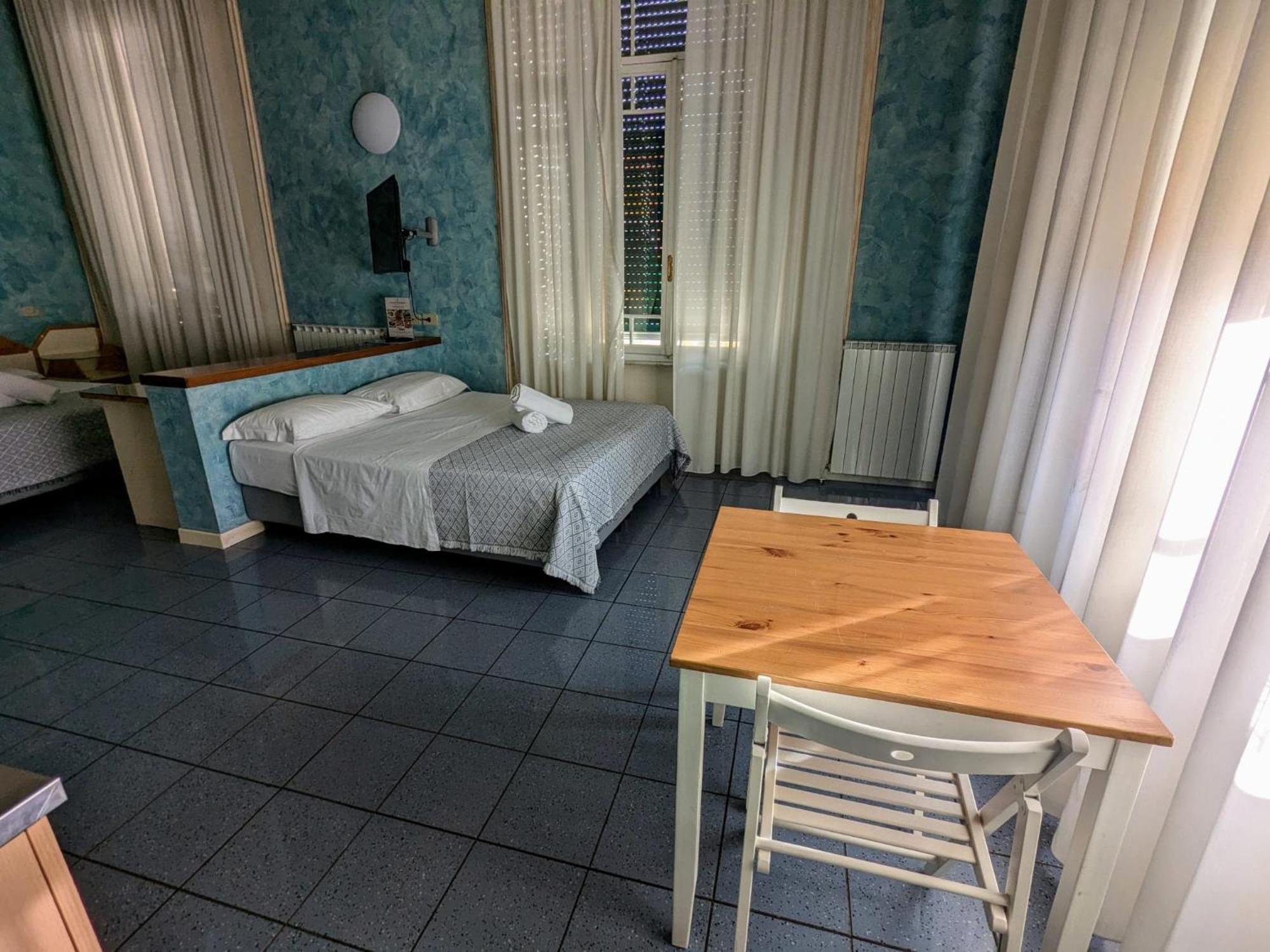 Athena Hotel