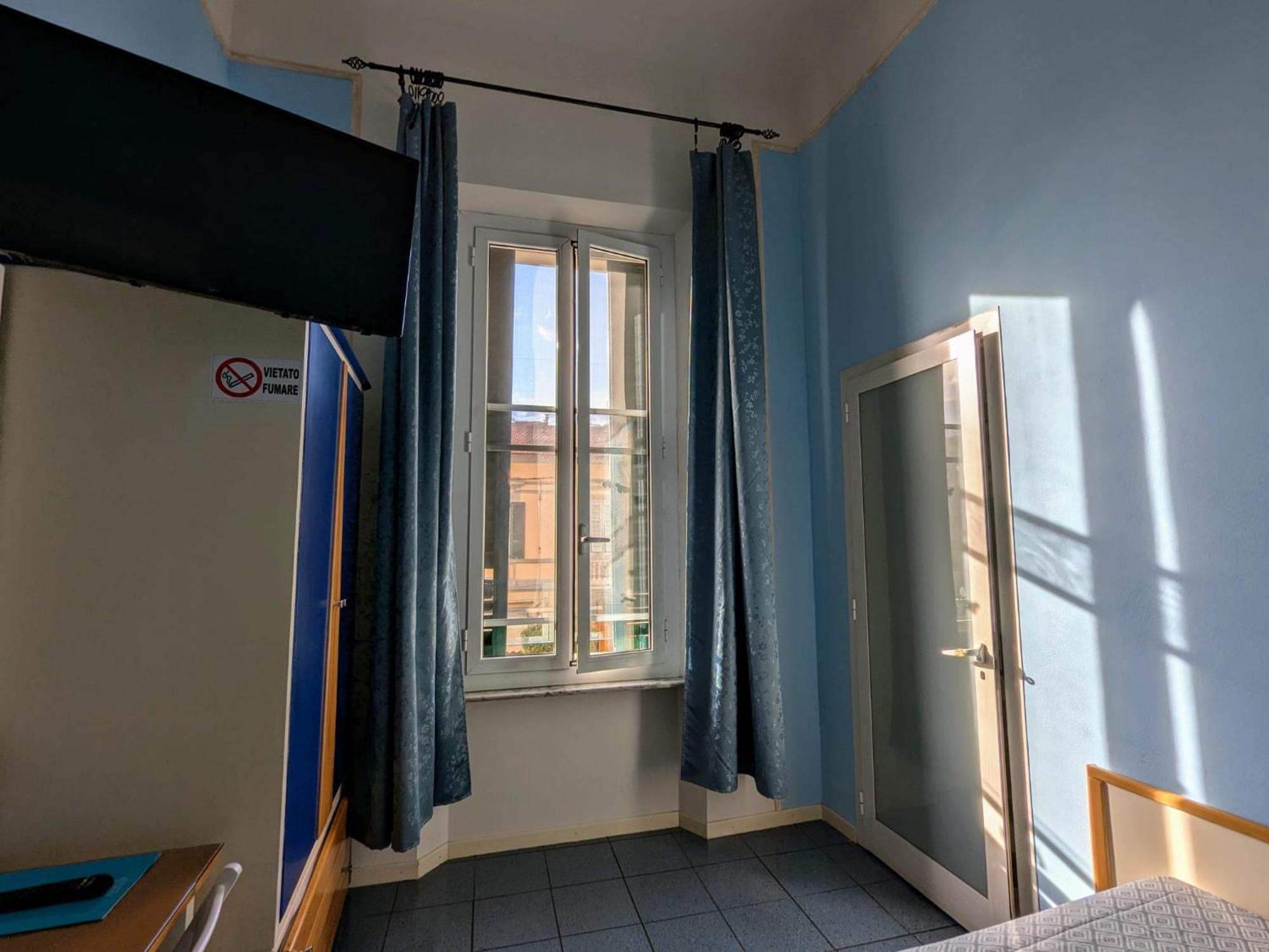 Athena Hotel 3*
