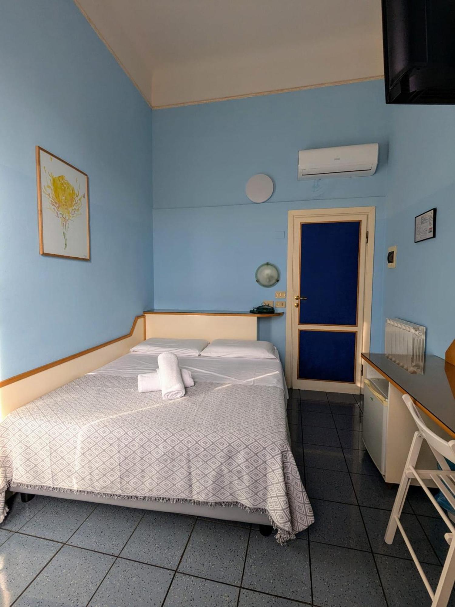 Hotel Athena 3*