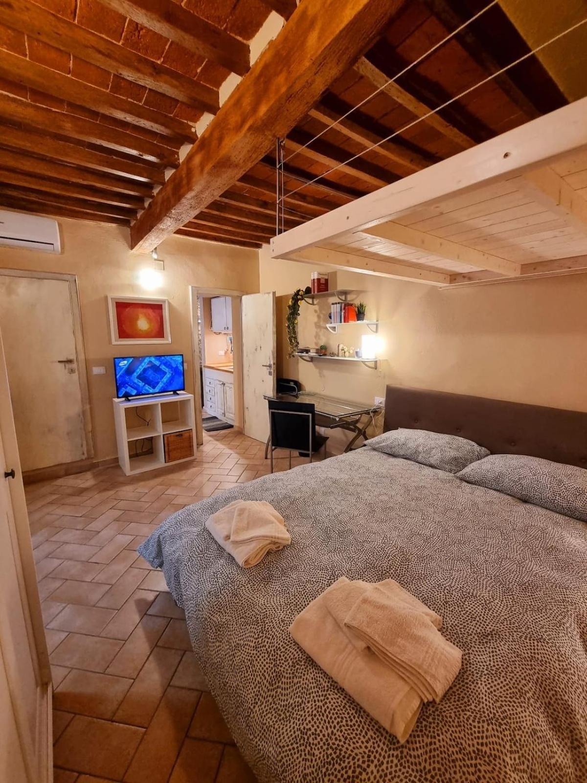 Tra Miracoli E Cavalieri Apartment