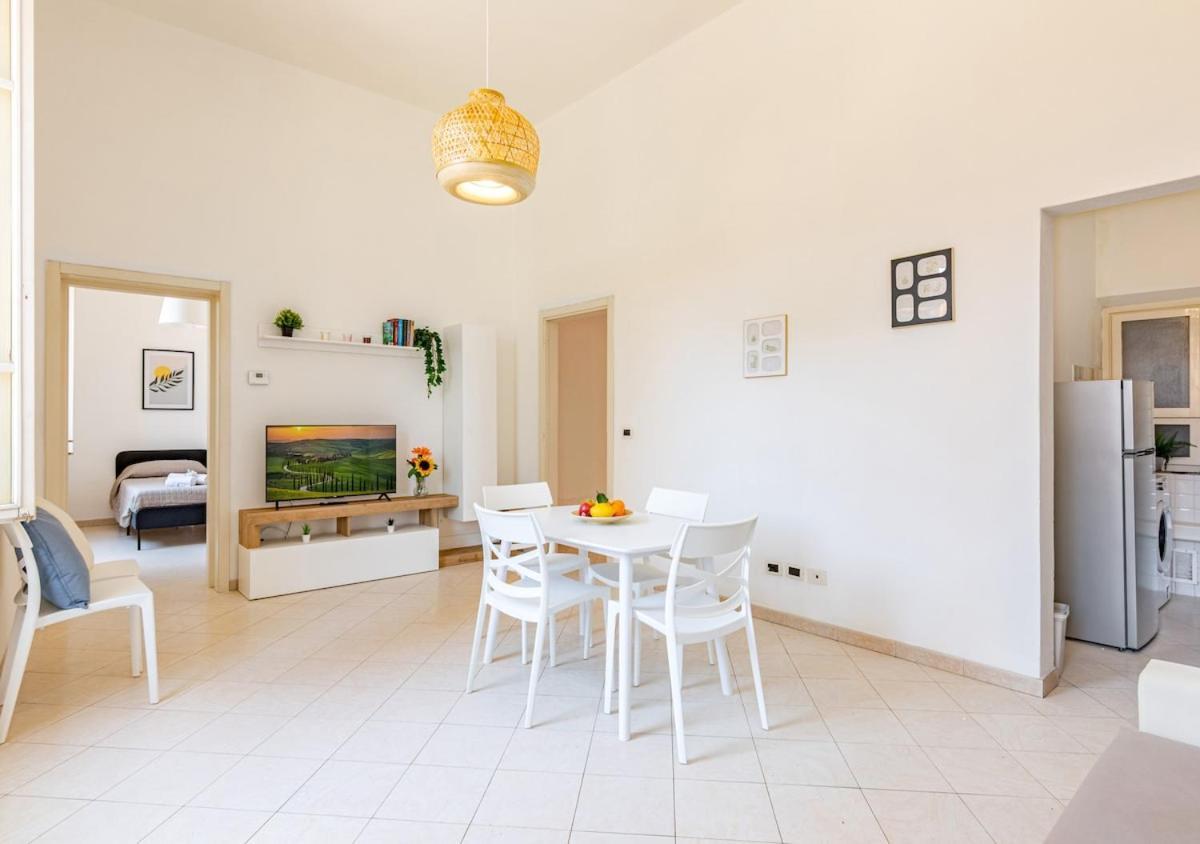 Căn hộ -cavour 4- 2 Bedrooms Near The Leaning Tower *