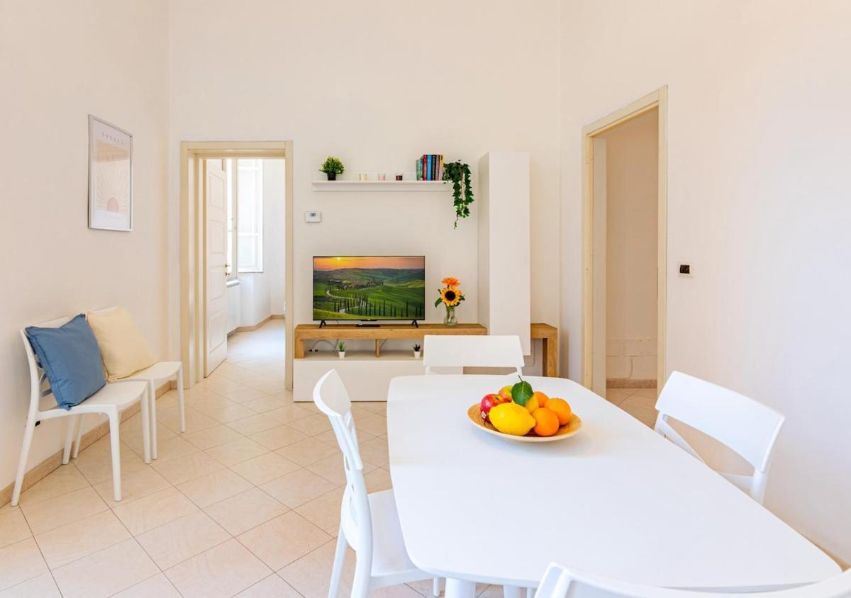Căn hộ -cavour 4- 2 Bedrooms Near The Leaning Tower