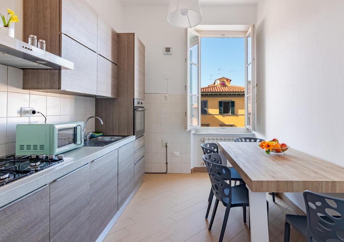 -cavour 8- 3 With Views - Near The Tower *