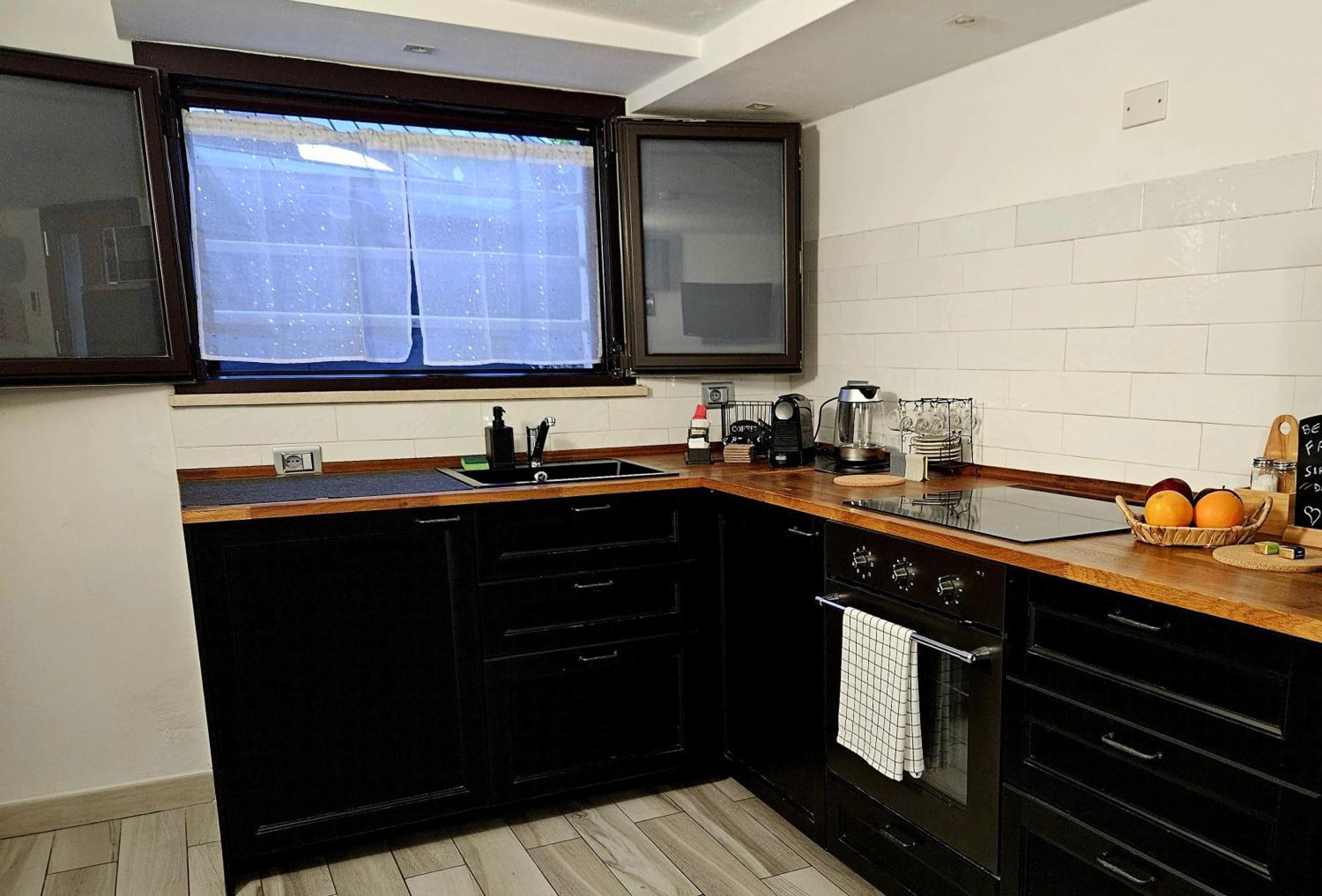 Sweet Apartment *