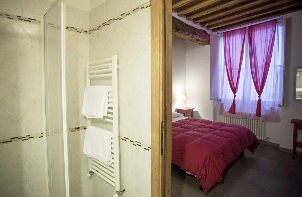 Le Donzelle - Hituscany Gasthof *