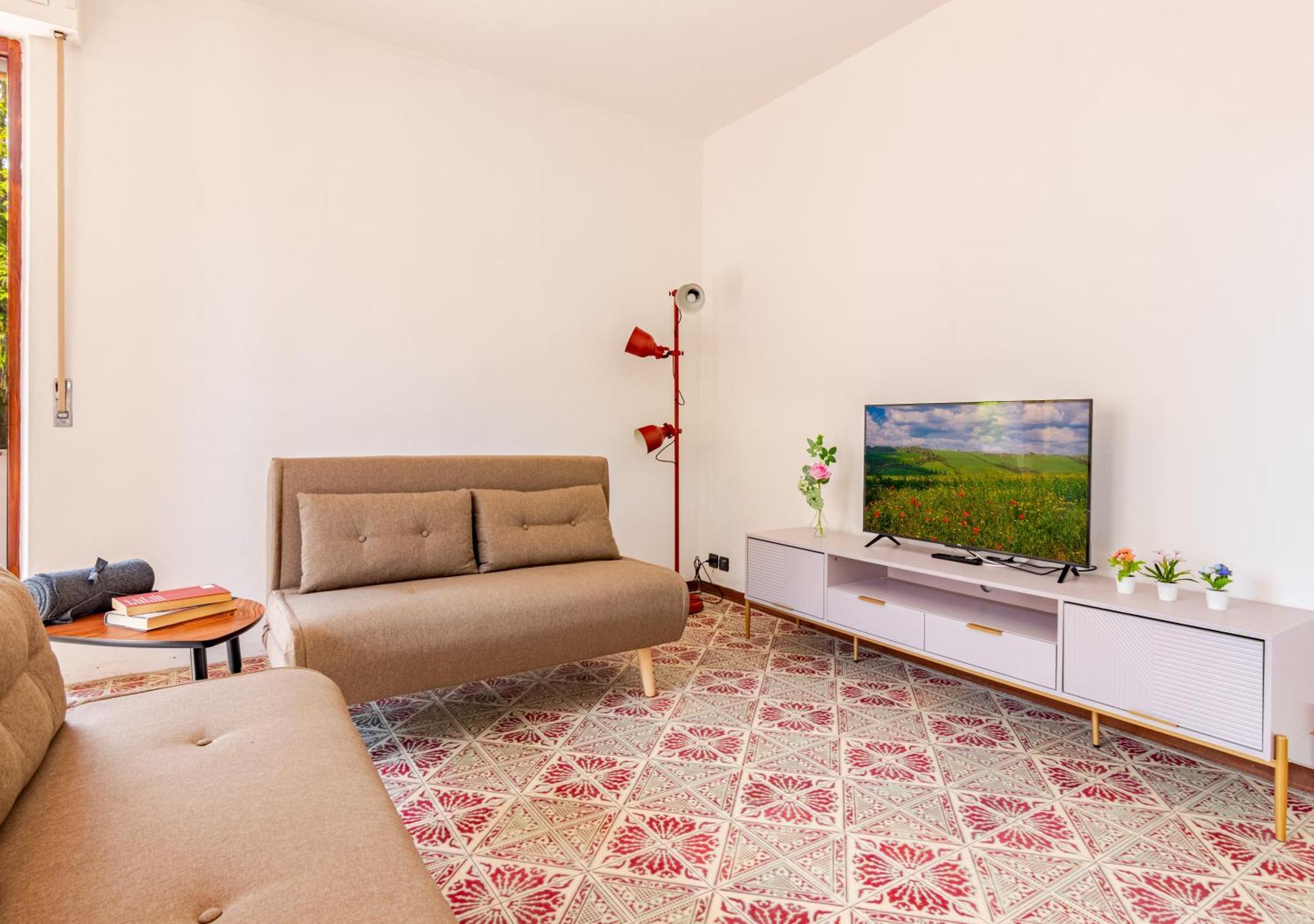 Landi 6 - Free Street Parking, Elevator Apartment *
