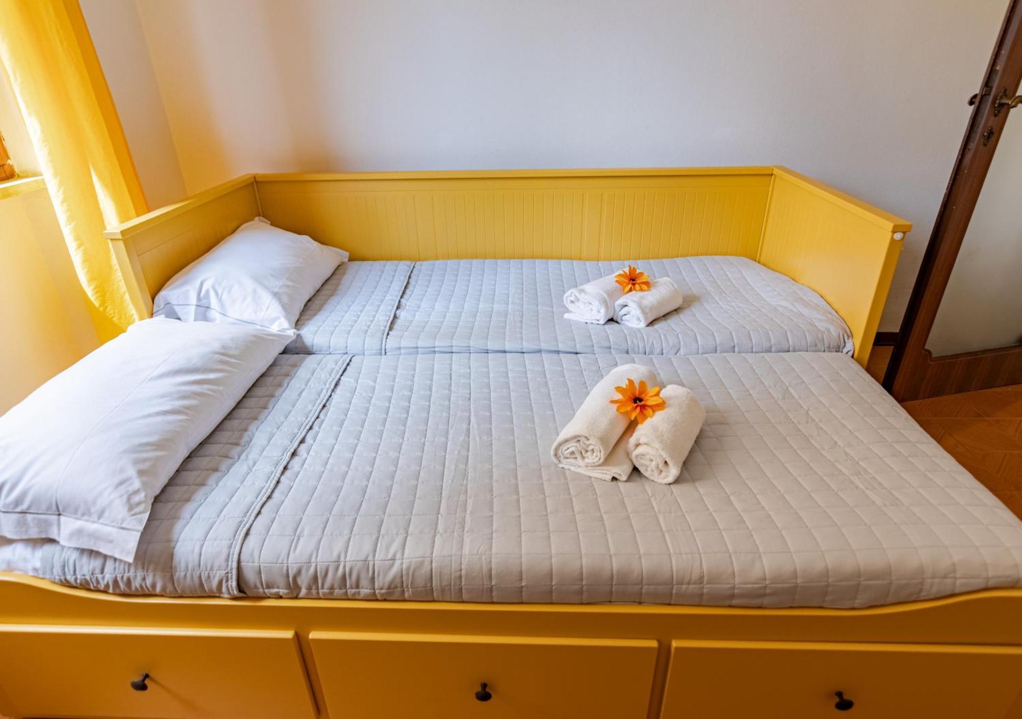Landi 6 - Free Street Parking, Elevator Apartment