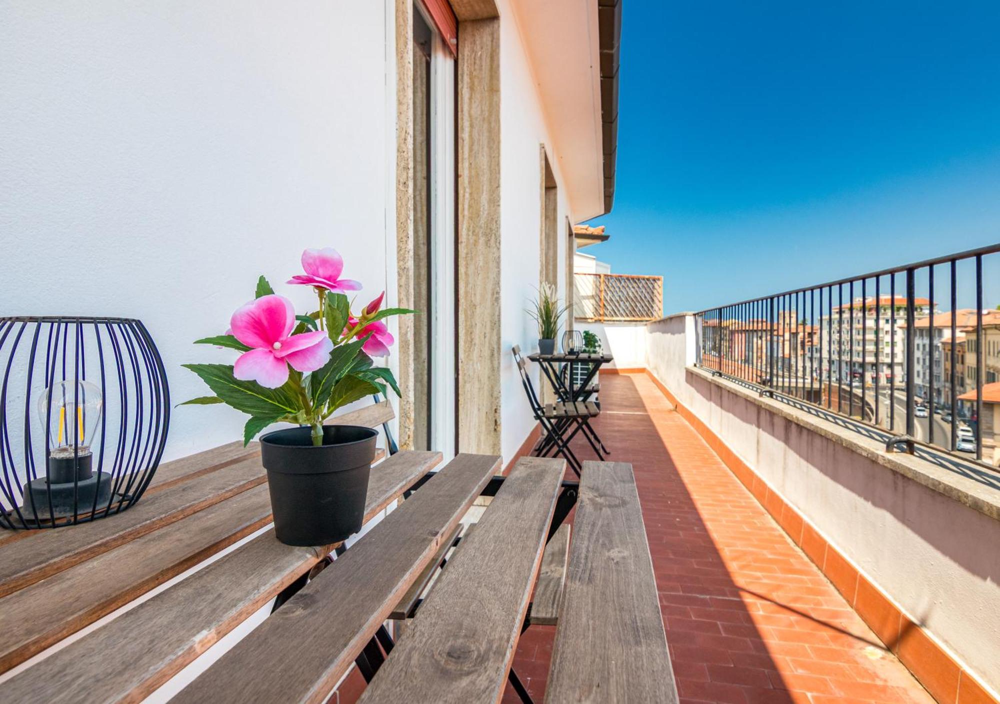 Appartamento Attico Terrazza Vista Panoramica Lungarni Pisani Pisa