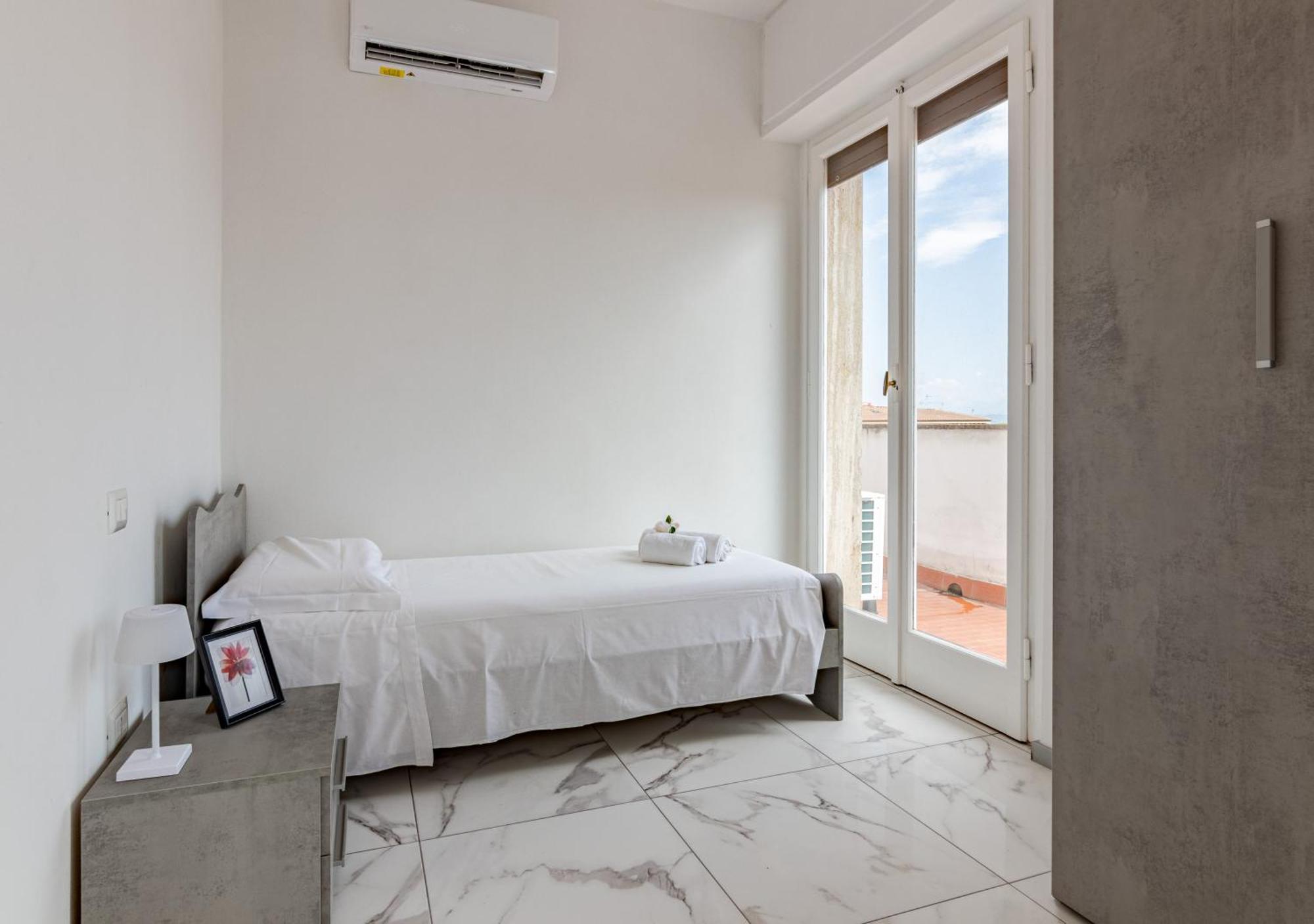 Attico Terrazza Vista Panoramica Lungarni Pisani Appartamento