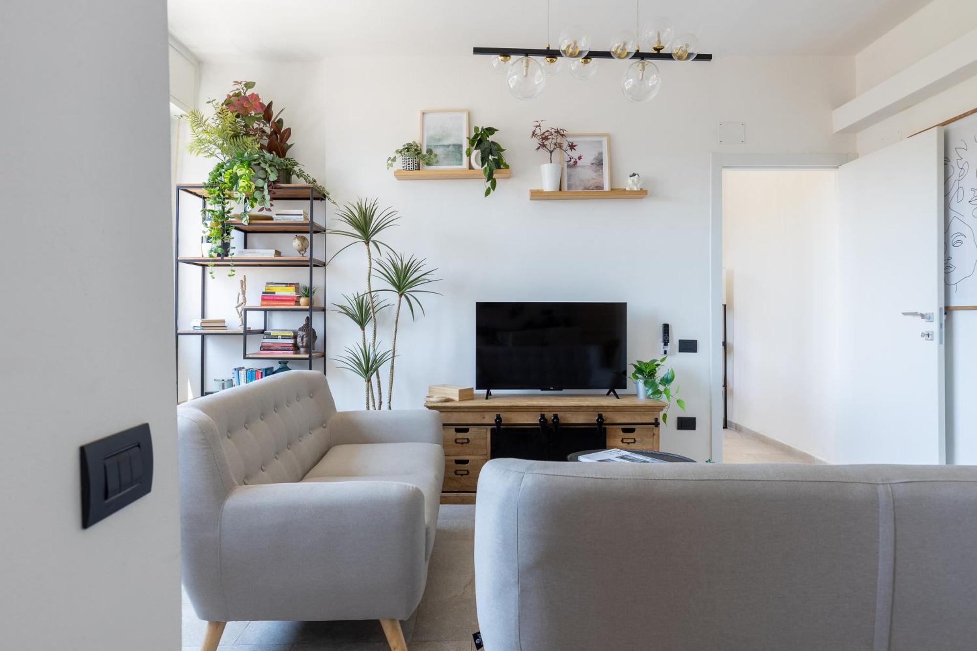Guesthost - Charming Modern In Apartment