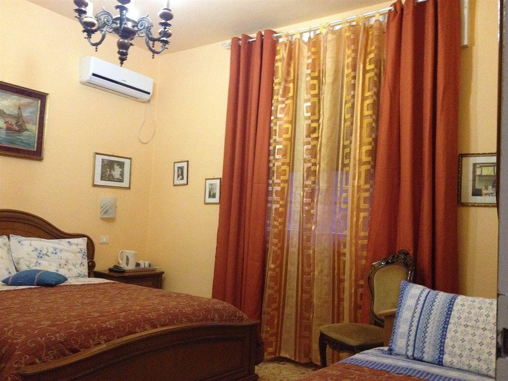 Bed & Breakfast A Casa Doina Airport2 Pisa