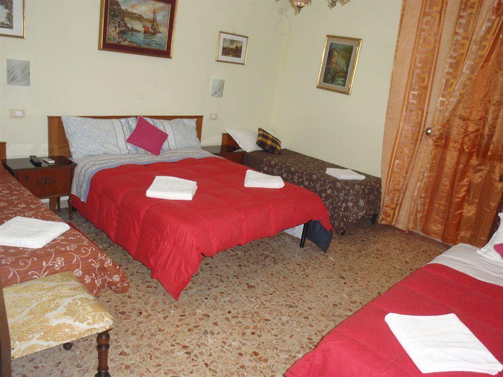 Bed & Breakfast A Casa Doina Airport2 Pisa