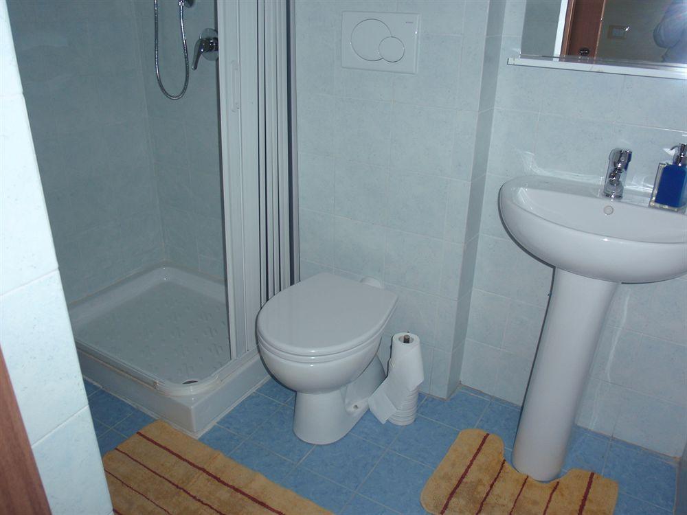 A Casa Doina Airport2 Bed & Breakfast 3*