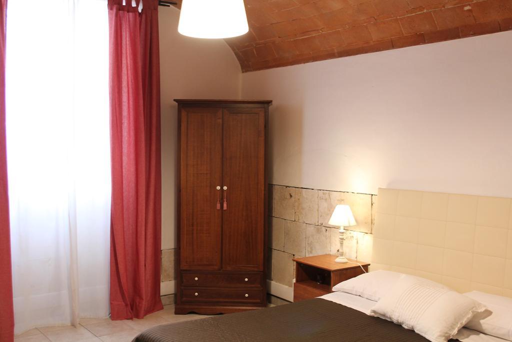 Bed & Tower Pisa
