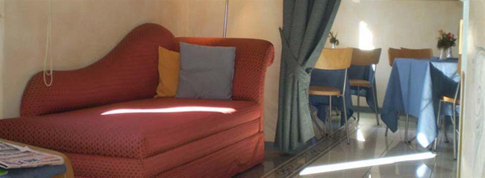 Hotel Athena 3*