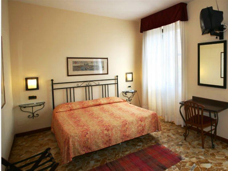 Hotel Ariston Pisa