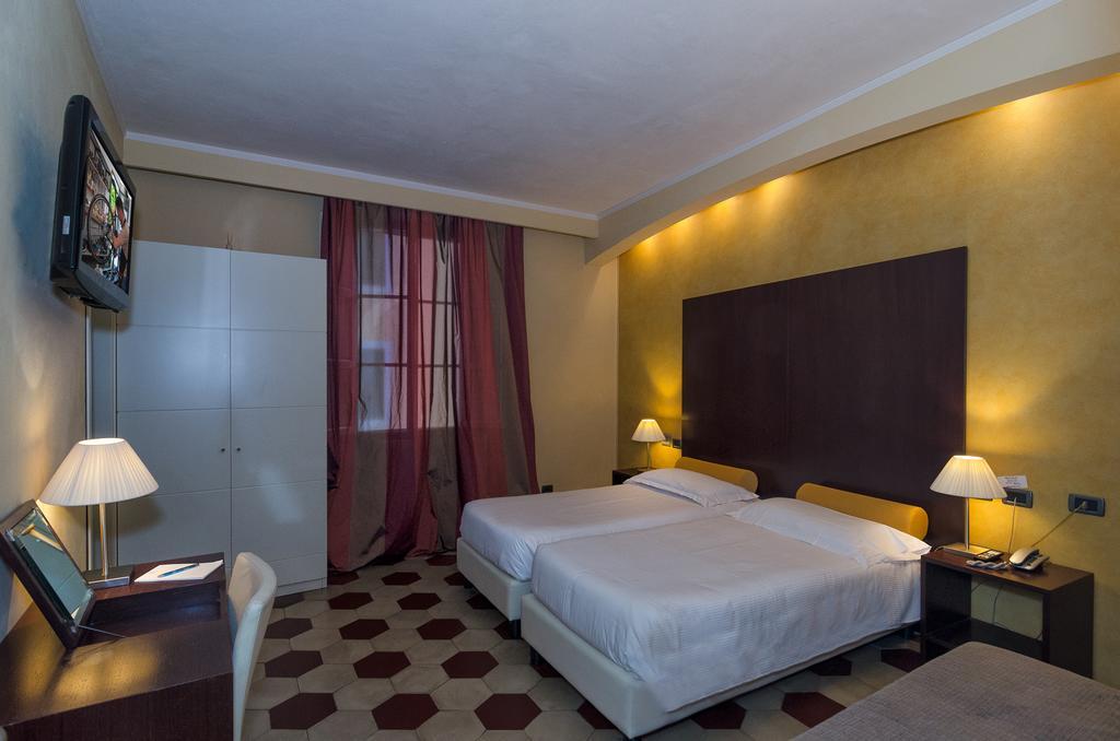 Novecento Hotel 3*