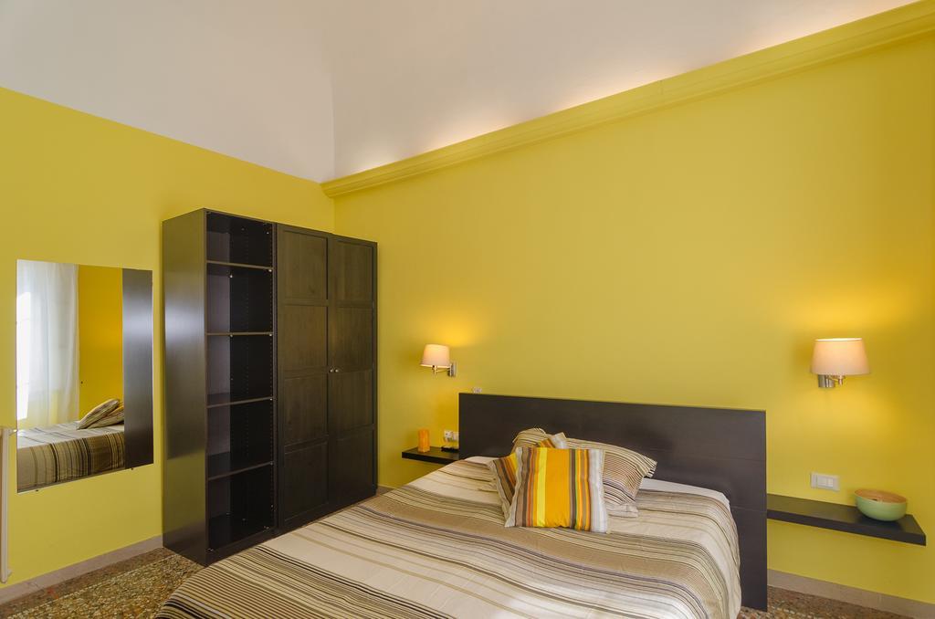 4 Bed & Breakfast 3*