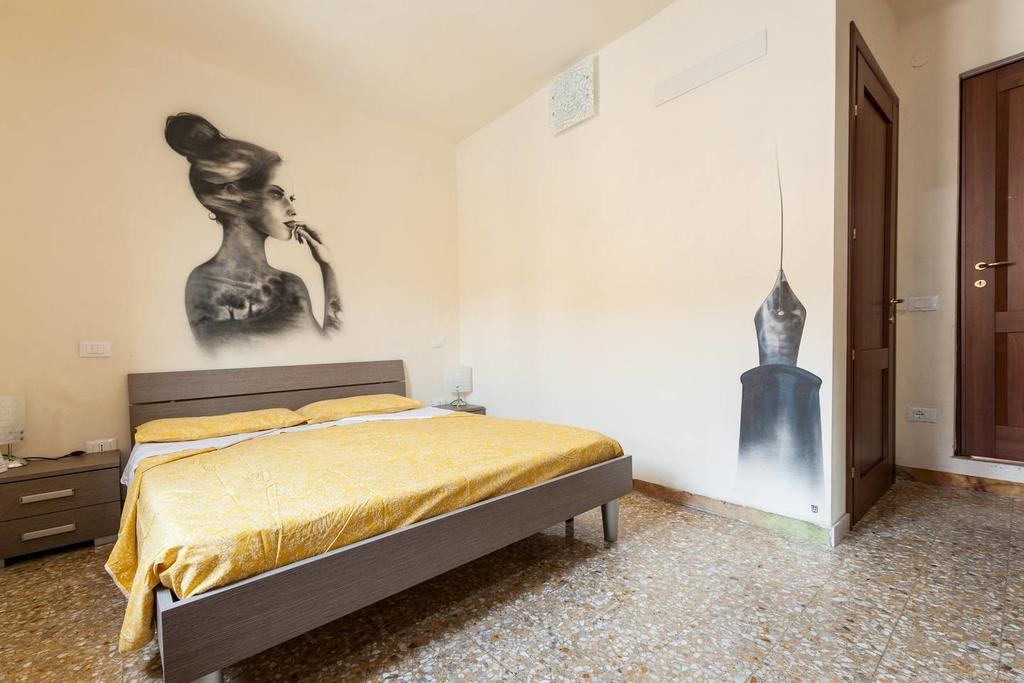 Maison Dei Miracoli Bed & Breakfast 2*