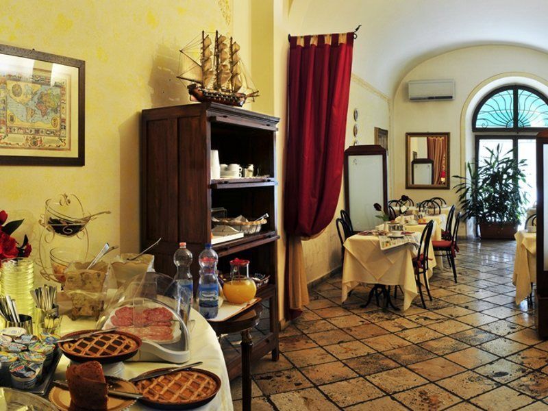 Minerva Hotel 3*