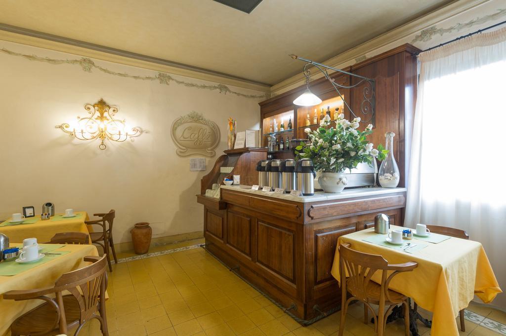 Hotel Moderno