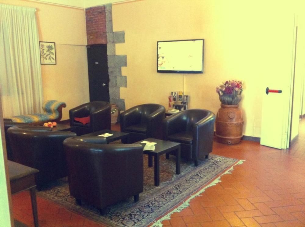 Caffe Verdi - 24 Reception Hotel