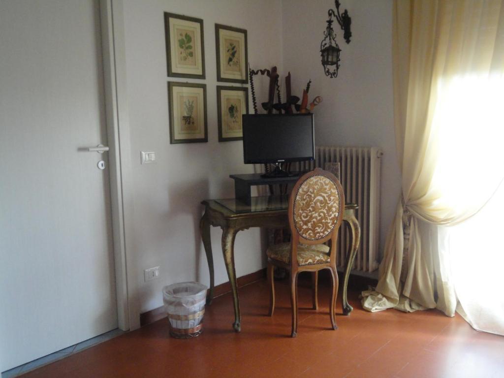 Cisanello House Guest house