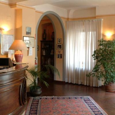 Hotel Caffe Verdi - 24 Reception