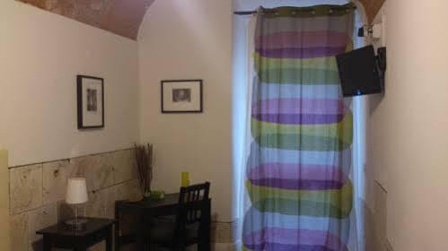 Bed & Tower 3* Pisa