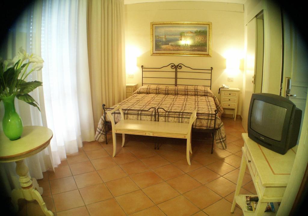 Isola Cisanello 2*