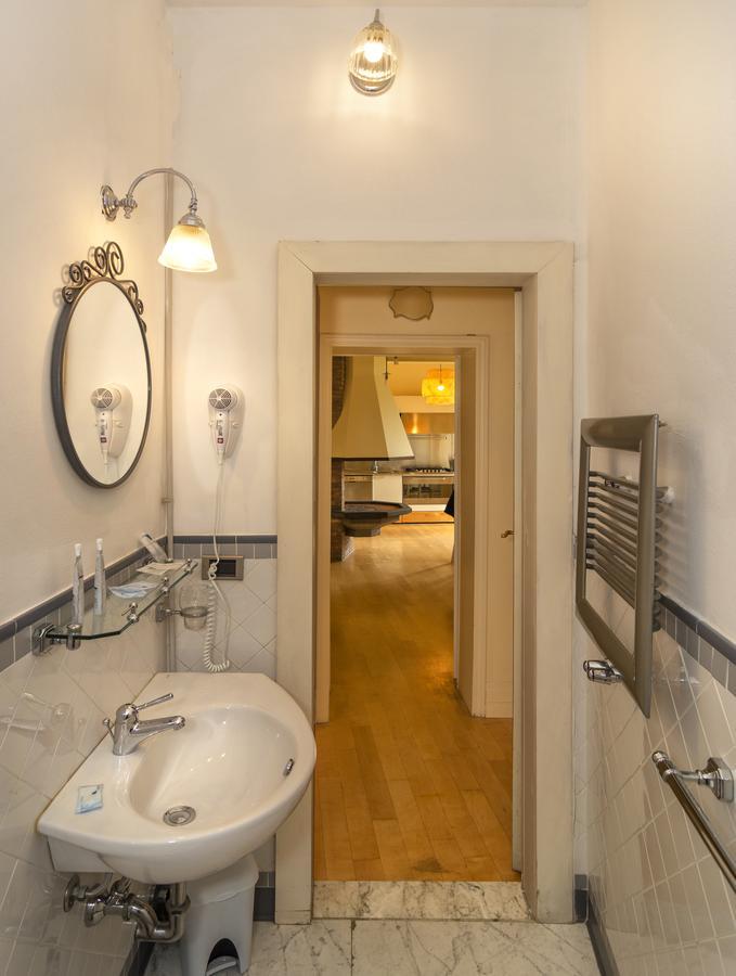 Lauri Loft *